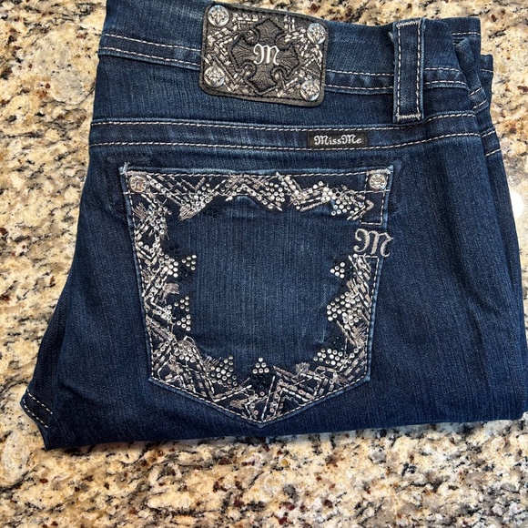 Jeans - Picture 2 of 4